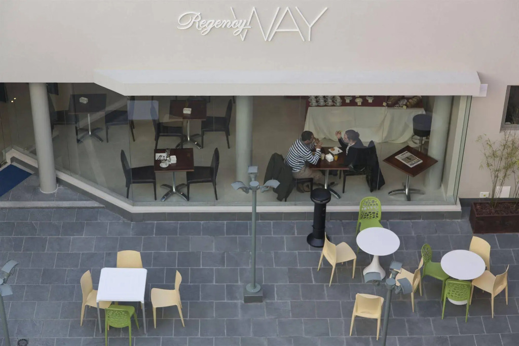 Regency Way Montevideo Hotel