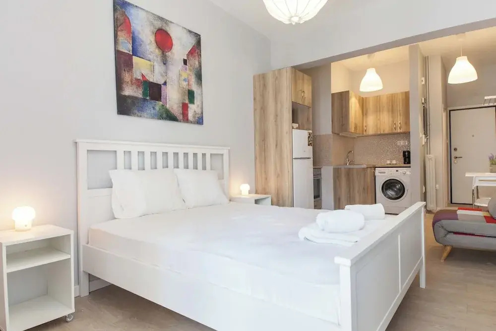 Fresh Exarcheia Studio w Balcony & Style