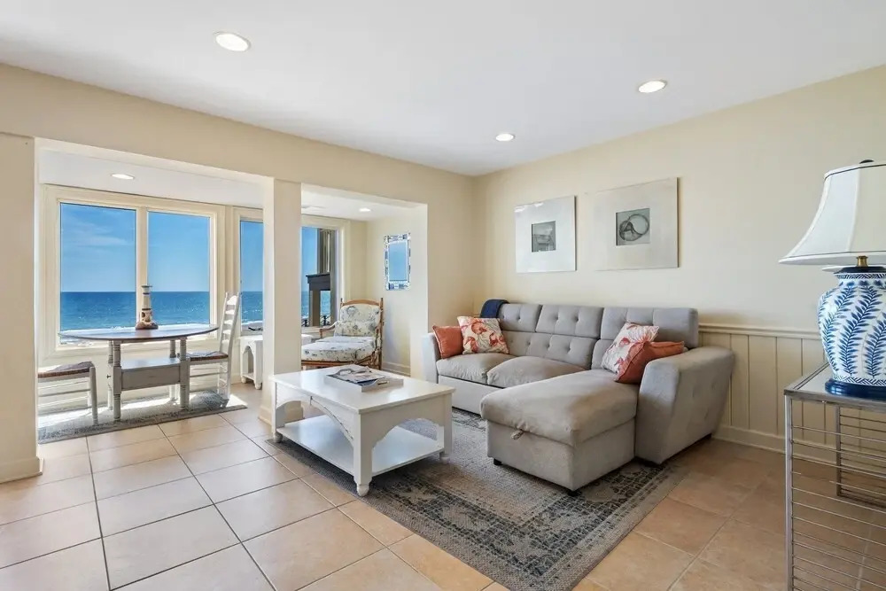 Sea Breeze - Great Oceanfront Views And Close To The Beach Club 3 Bedroom Villa by Peace Vacations