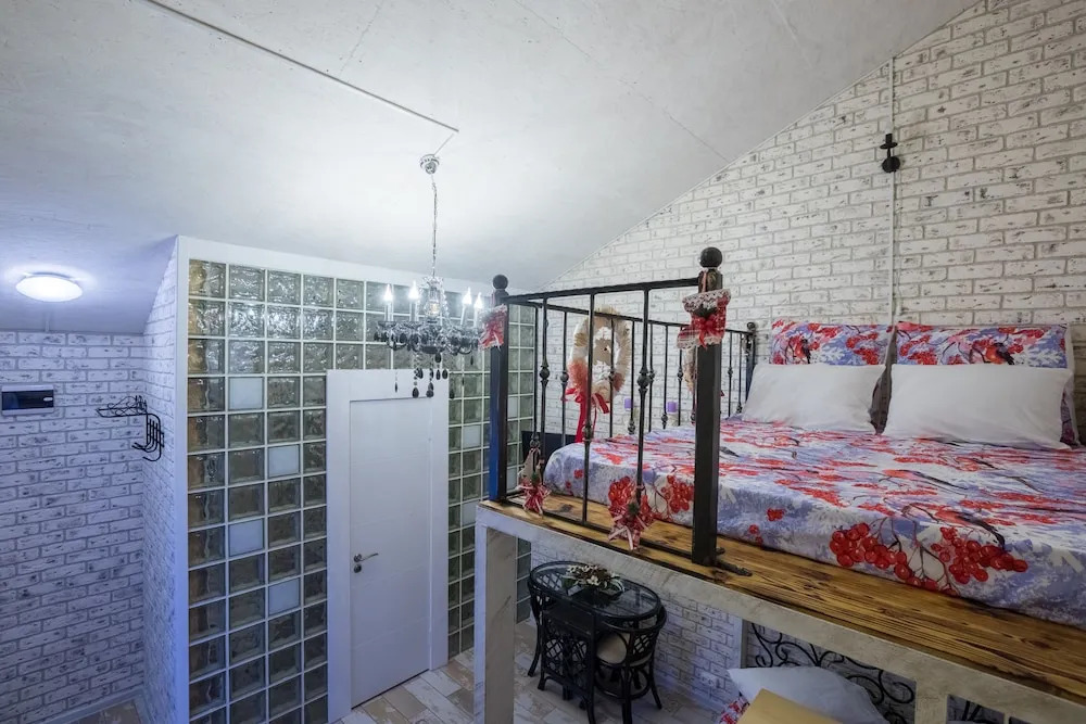 Hotel Tsvetochnaya 24