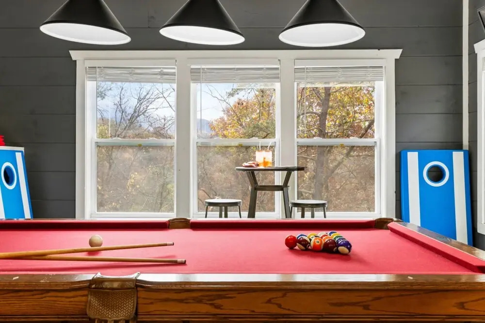 Romantic Cabin Retreat By Ghosal Luxury Lodging