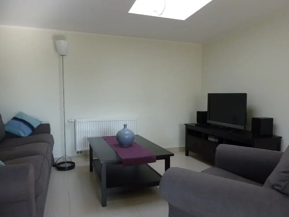 Modernly Furnished Holiday Home Near the Beach