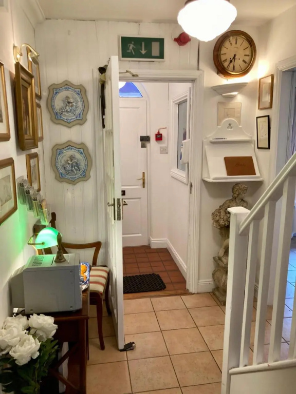 The Gallery B&B, the Glen, Kinsale ,County Cork