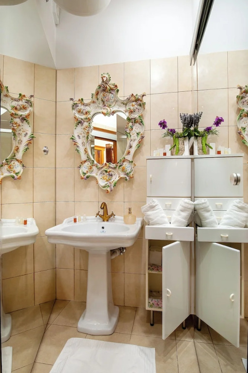 Royal Heritage Apartment in Split Center