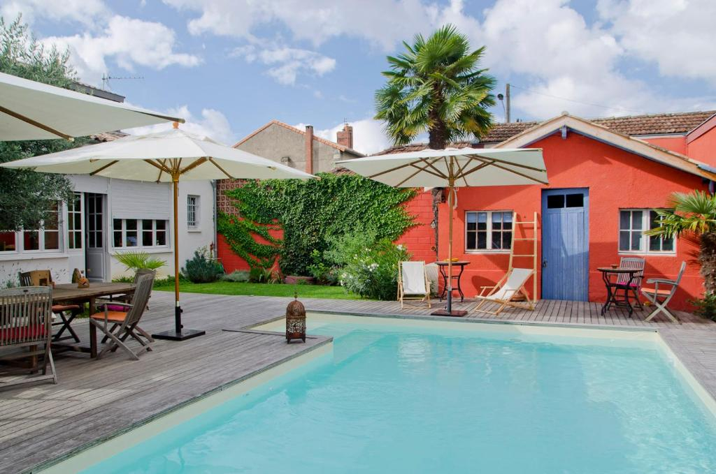 La Ferrade Chambres dHôtes B&B