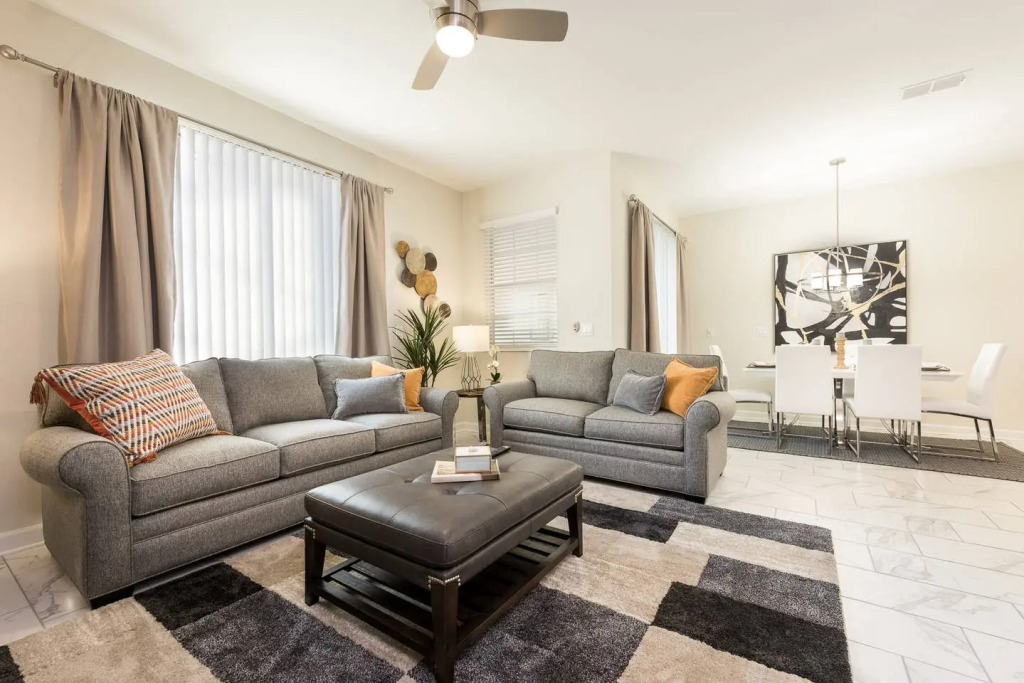 Luxury house in Storey Lake