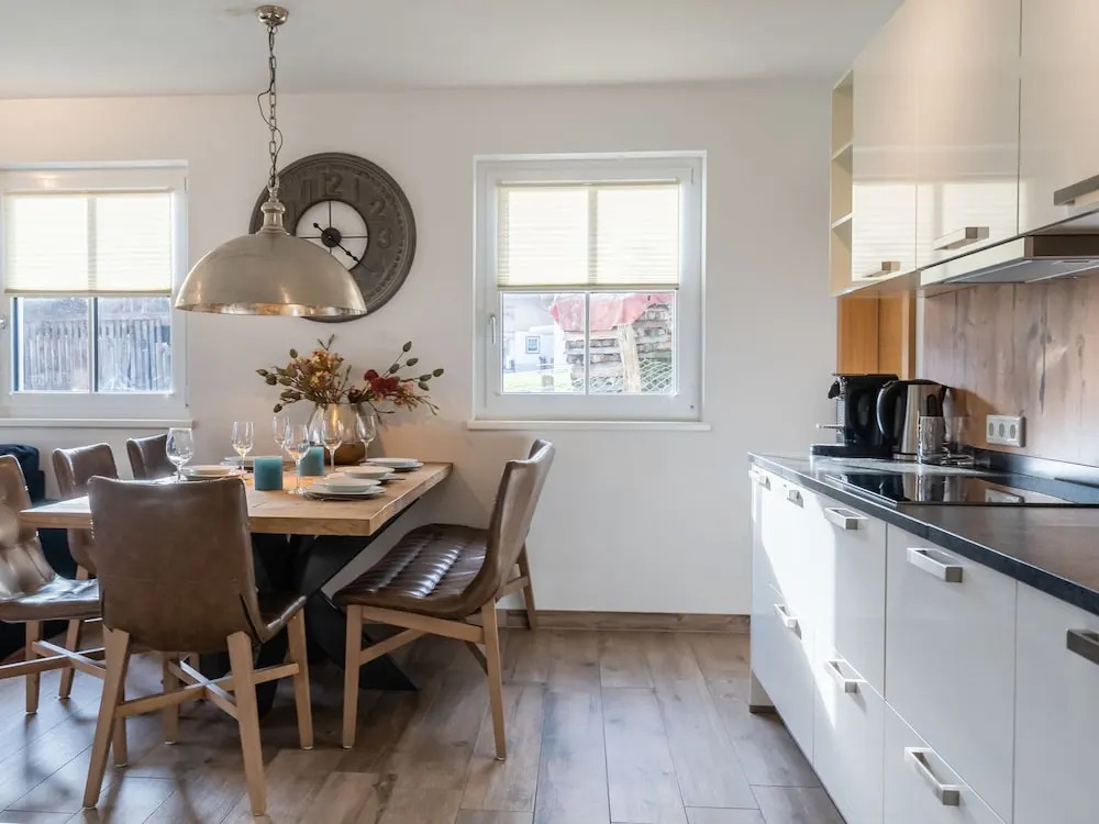 Chic Apartment in Neukirchen am Großvenediger With Balcony