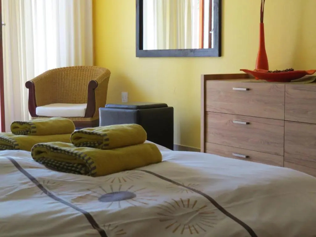 Beach Walk House and Cottage - Self Catering