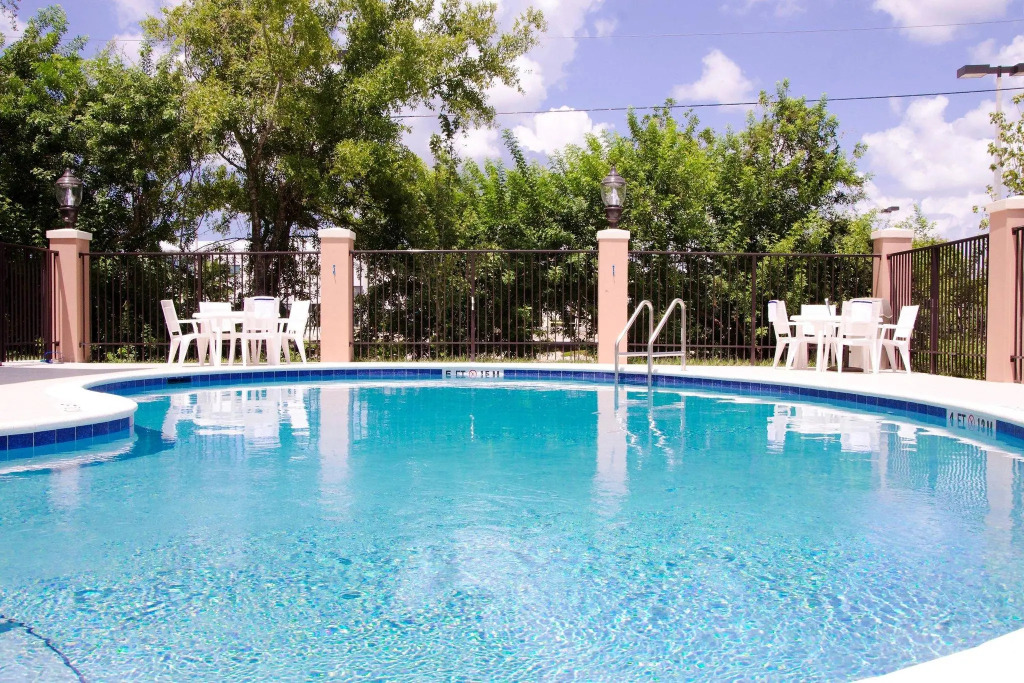 Fairfield Inn and Suites Holiday Tarpon Springs
