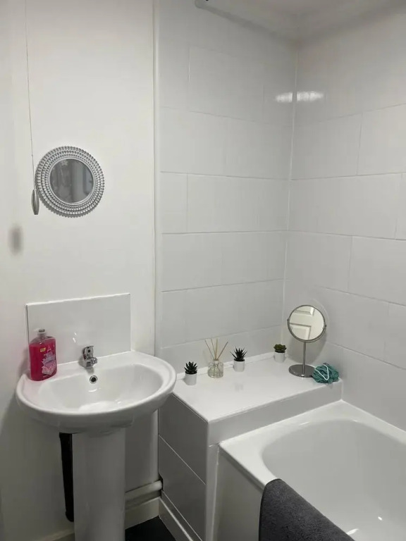 Liverpool Hideaway - Modern 3-bed House
