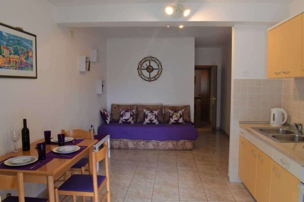 Apartment Frama - 3 apartments: A3 Lavanda  Bol, Island Brac