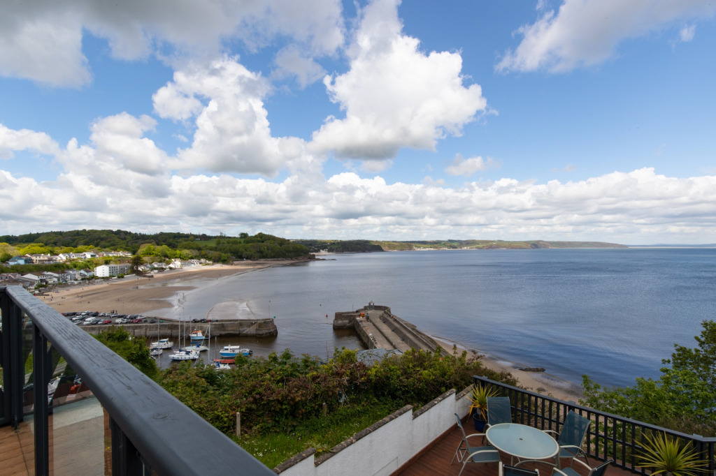 Cystanog Fach - Spectacular Sea Views, Balcony and Terrace, Parking