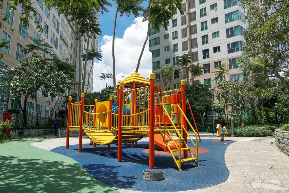 Big and Cozy Gandaria Heights 3BR Apartment with Direct Access to Mall