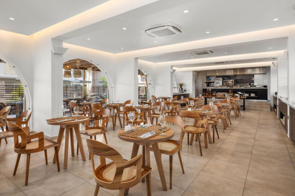 Cabana White Boutique Hotel