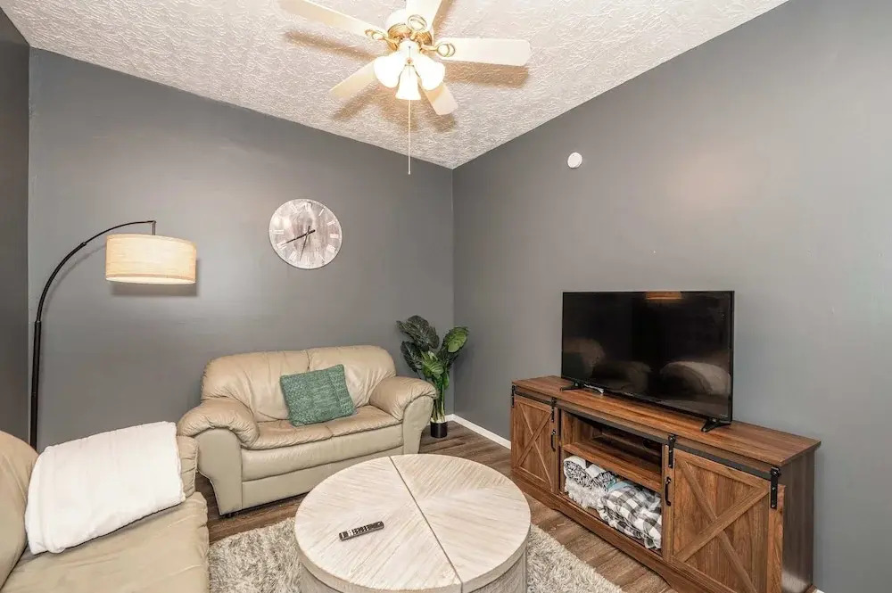 Monmouth Loft 4