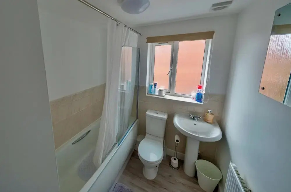 Cosy Home-sleeps 5- Private Garden- Free Parking