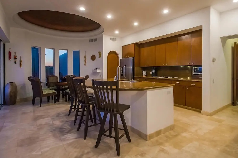 Elegant 6 Bedroom Villa With Amazing Ocean Views: Villa Clara Vista