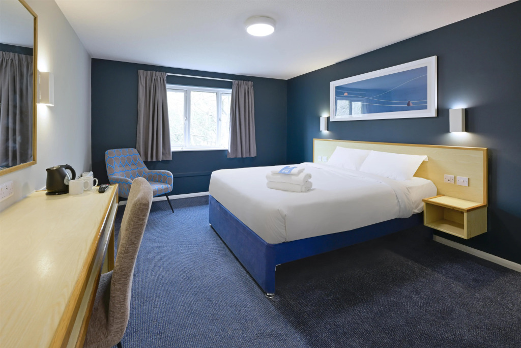 Travelodge Cardiff Llanedeyrn