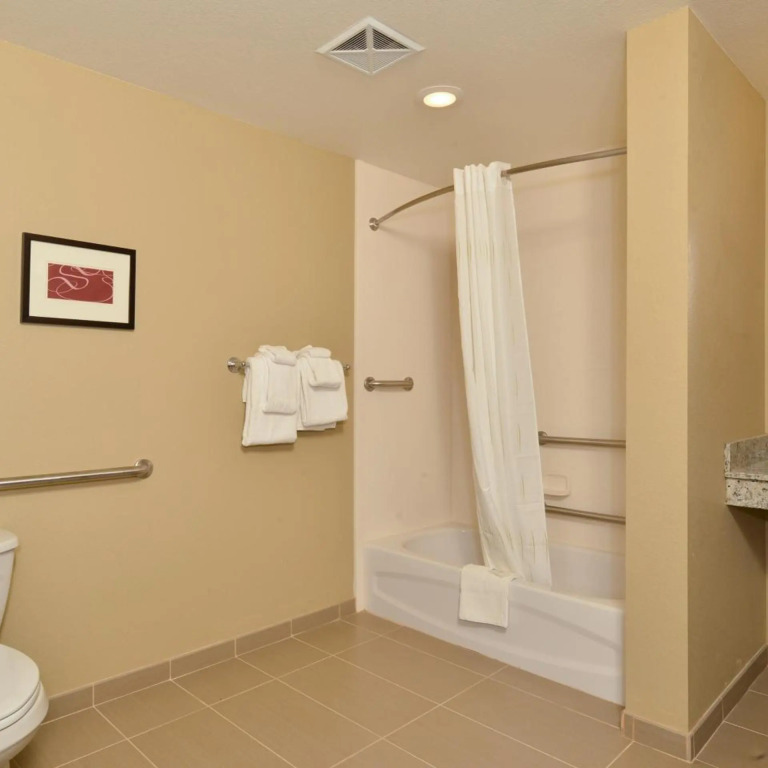 Comfort Suites Minot South