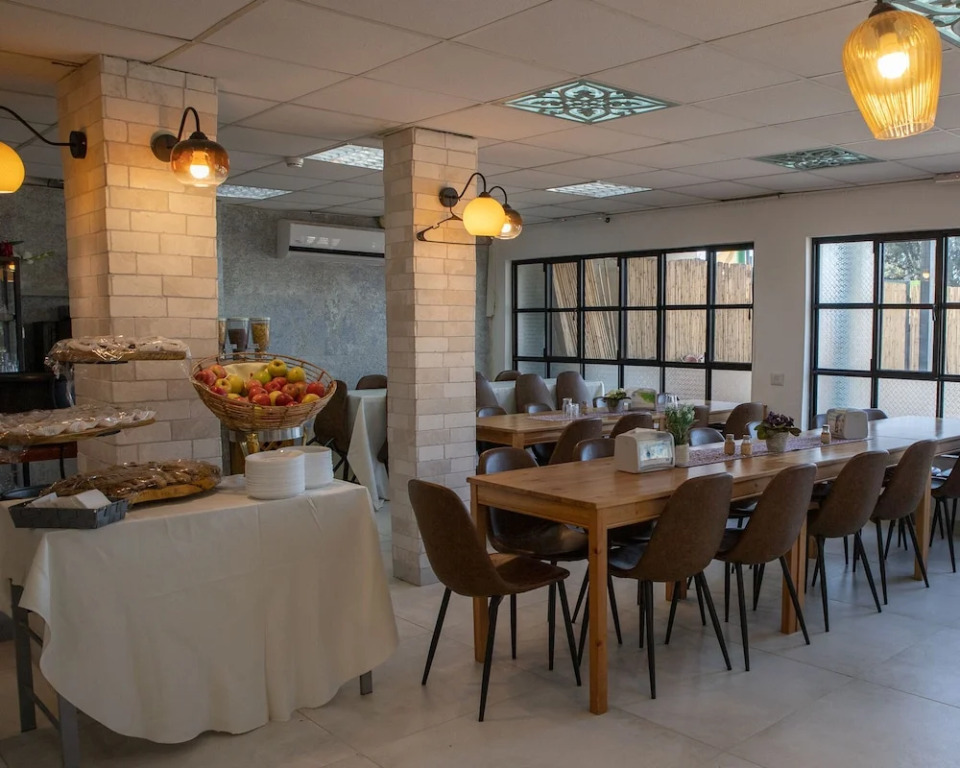 Neve Shalom Hotel