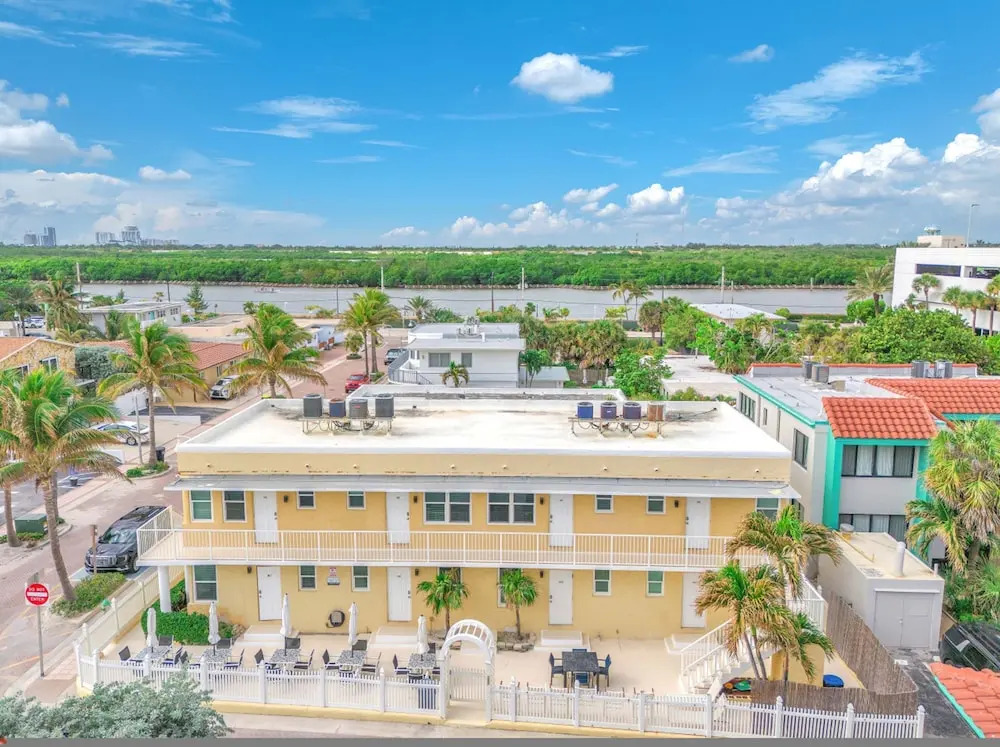 Amazing 1st Floor Apartment Just Steps to Beach