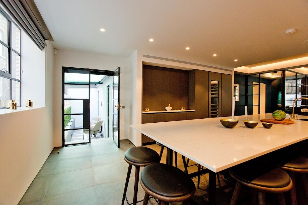 Luxury Royalty Mews