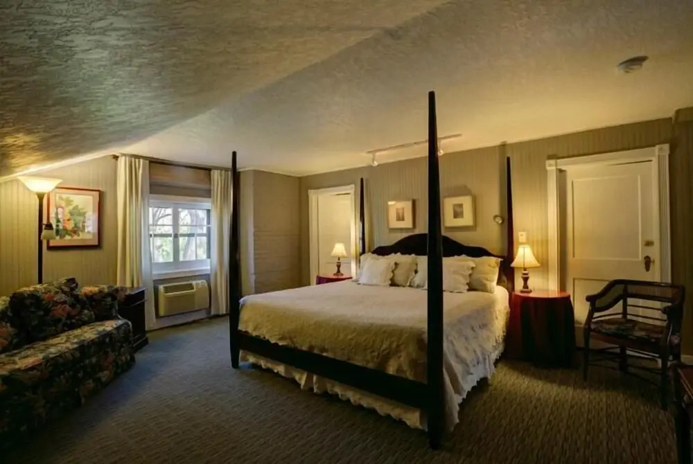 The Brown Street Inn