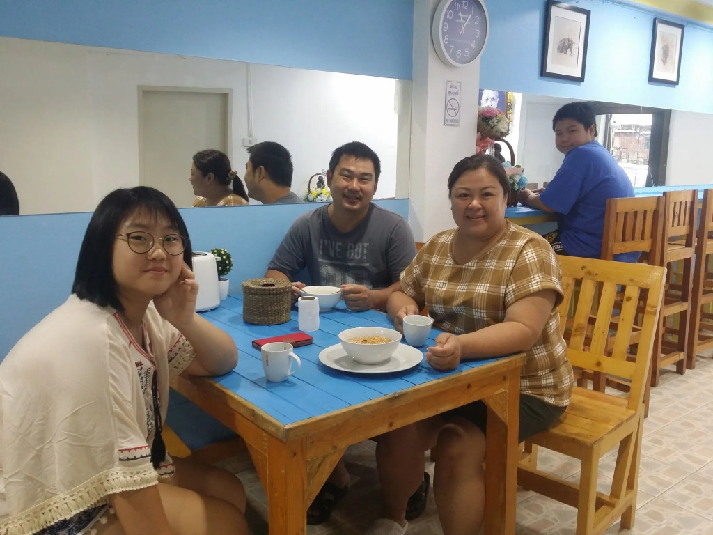 HuaHin Night Market Hostel
