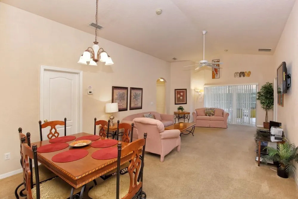 Splendid & Charming Home w/ Private Pool