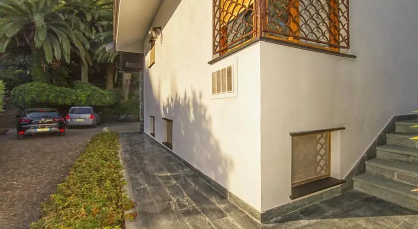 Villa White