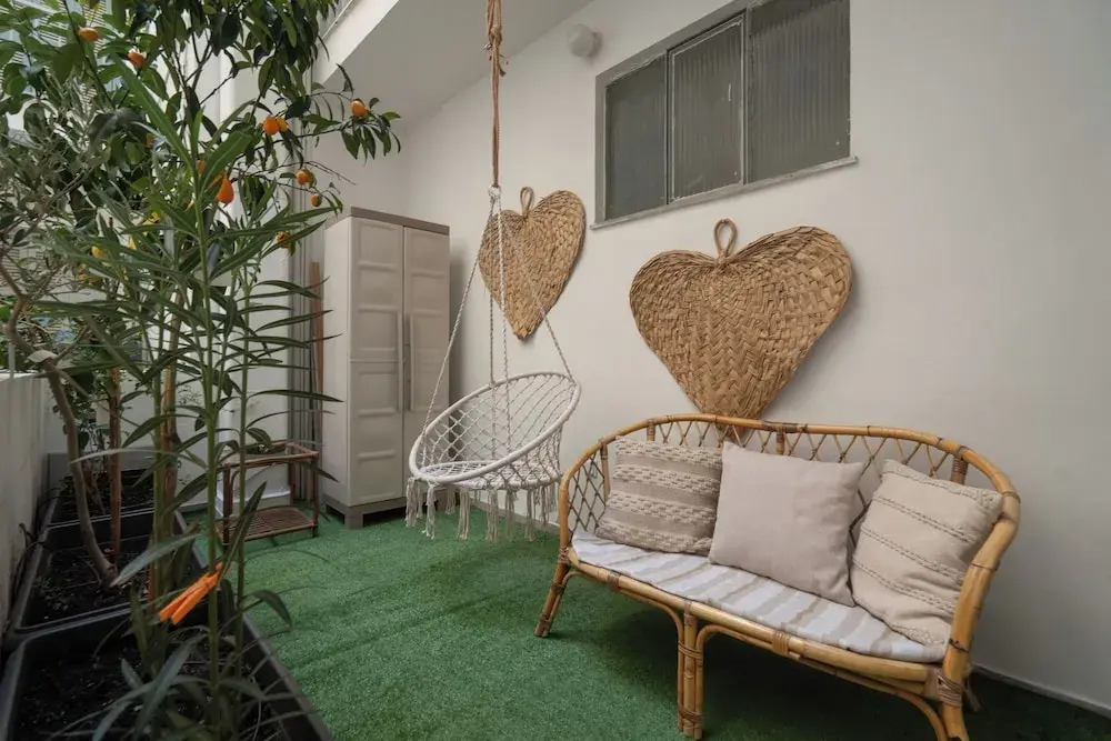 Luxury Comfort in Pagrati - 5 min to Varnava Square
