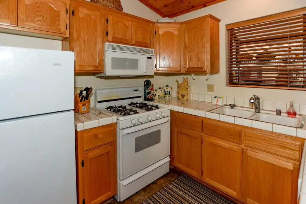 Cozy Haven - 1966 by Big Bear Vacations