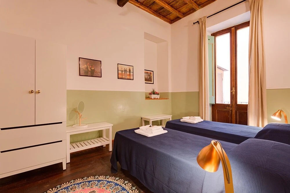 Rome Accommodation - Baullari III