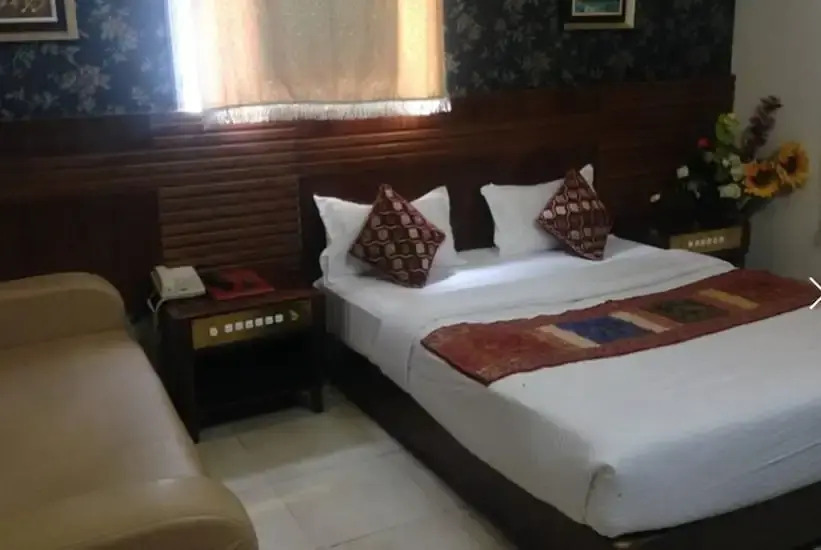 Hotel Sai Sangeeta