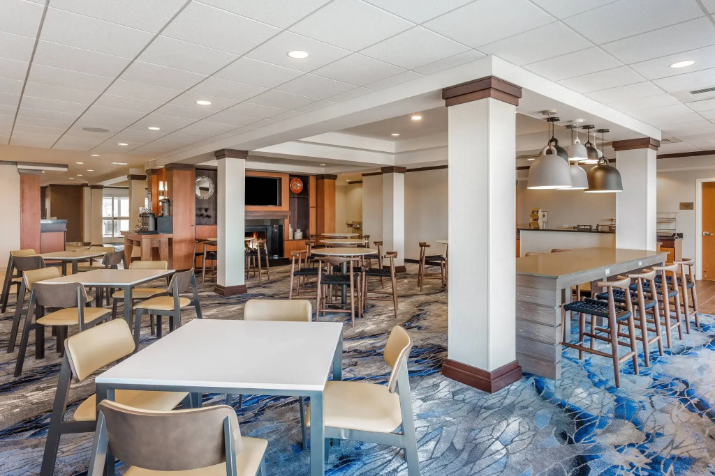Fairfield Inn and Suites by Marriott Madison East