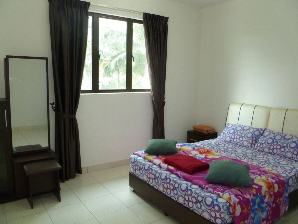 Indah Alam Vacation Home