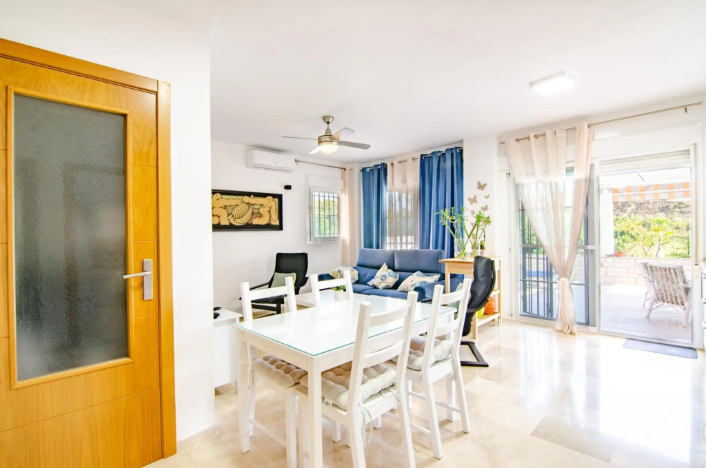WintoWinRentals Huge Private Terrace &, Relax