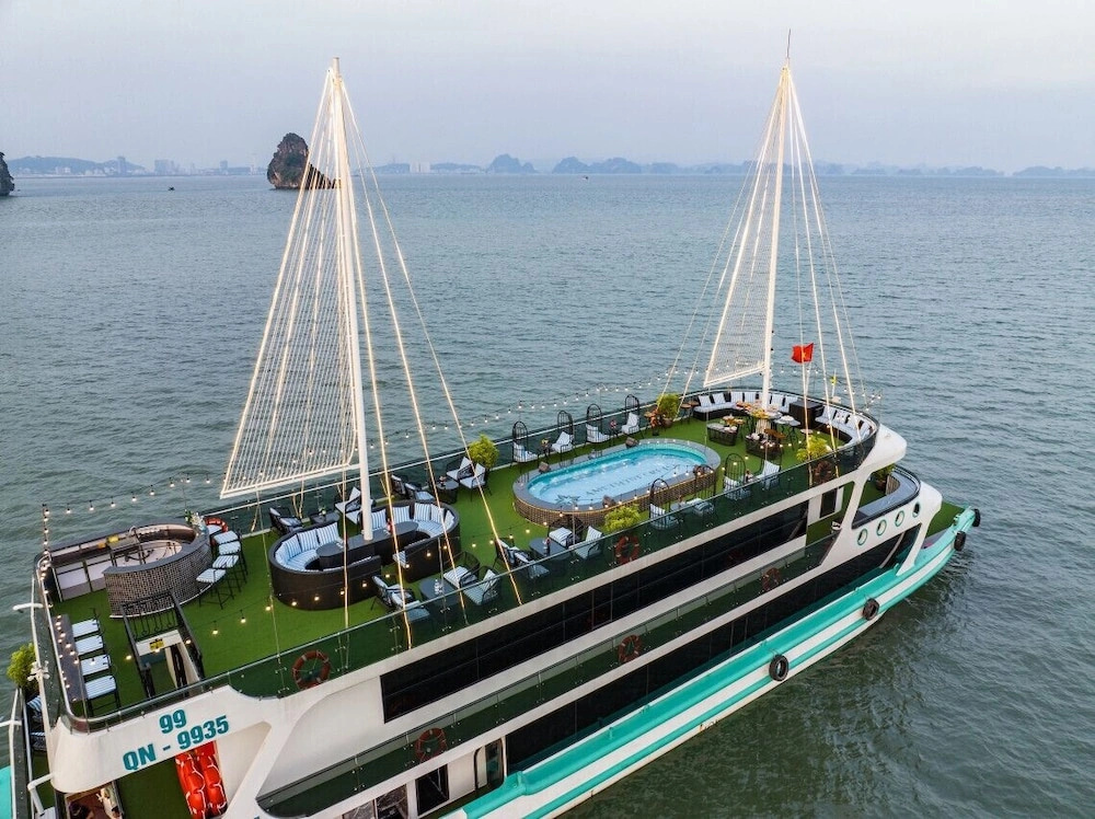 Maia Cruise