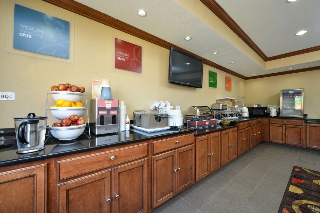 Comfort Inn & Suites Coralville - Iowa City near Iowa River Landing