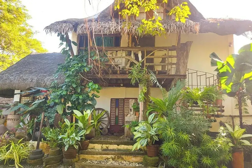 Surfers Villa La Union