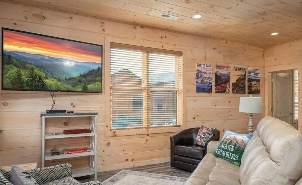 Majestic Vista 3 Bedroom Cabin