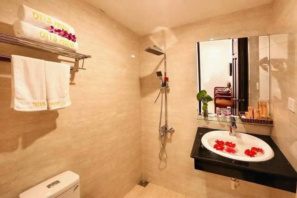 Otis Hotel