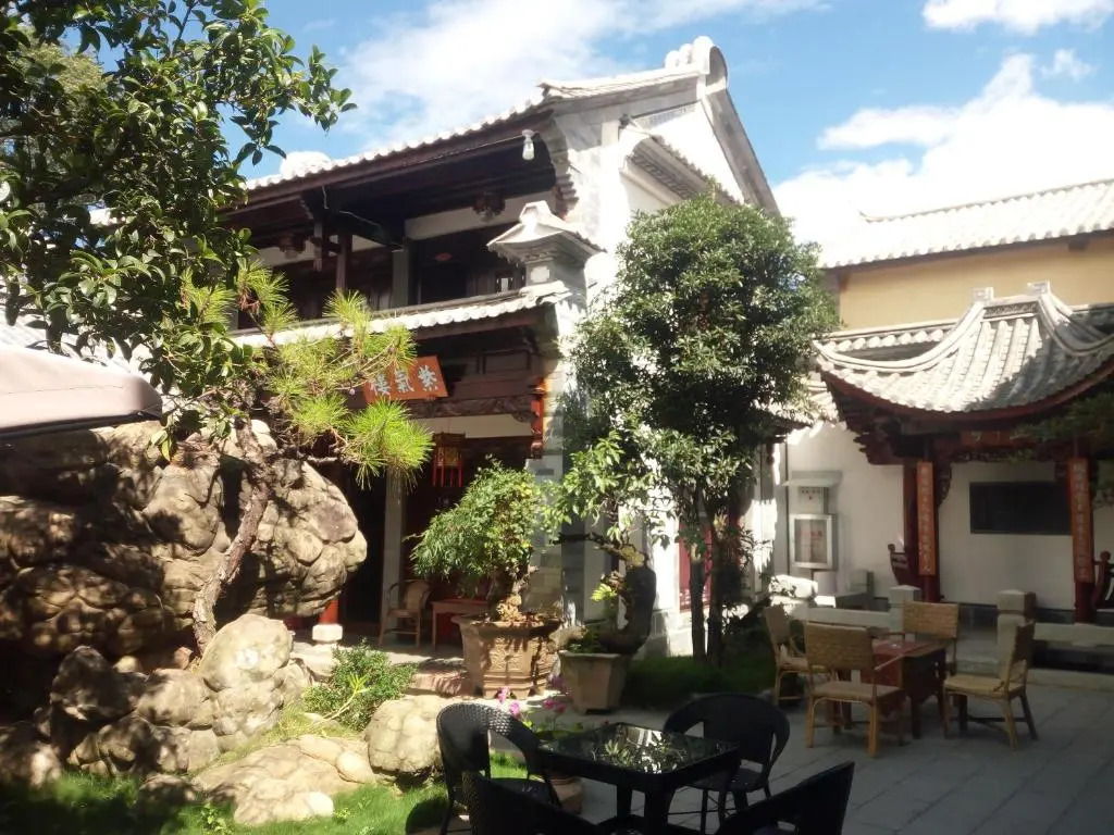 Shaxi Aoding Courtyard