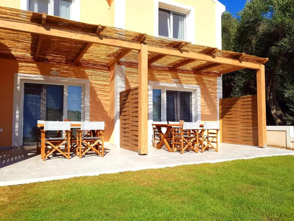 Reiki Apartments Erikousa