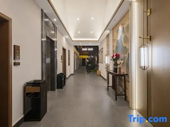 Jianshui Past and Present Courtyard Hotel