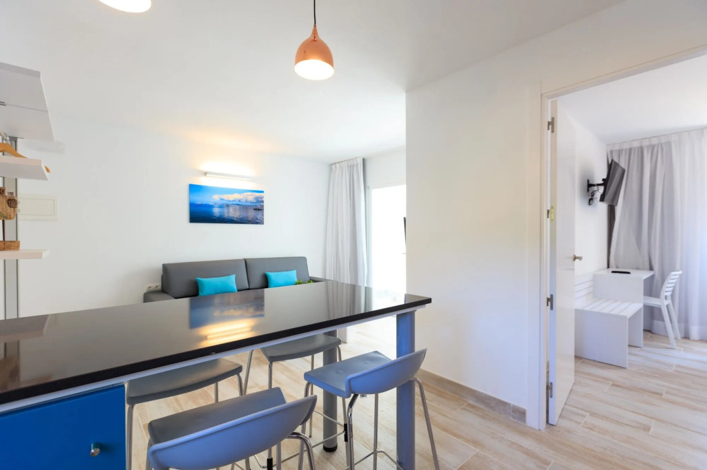 Pinos Playa Suites