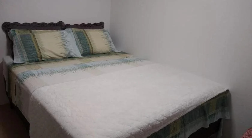 Hostel Dina & Suítes