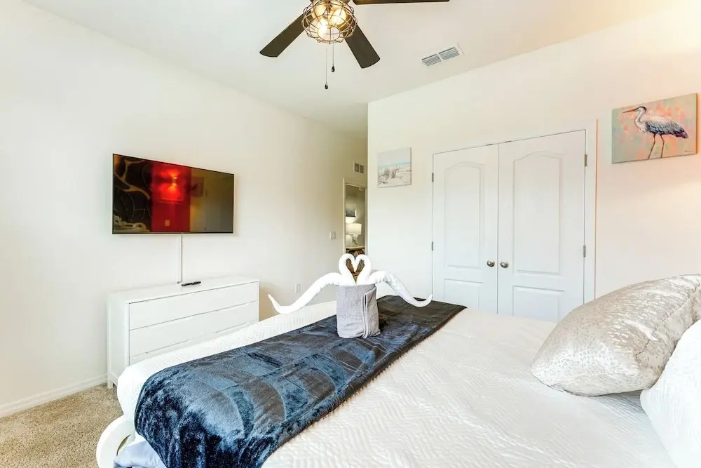 10 Mi to Disney World: Oasis w/ Resort Amenities!