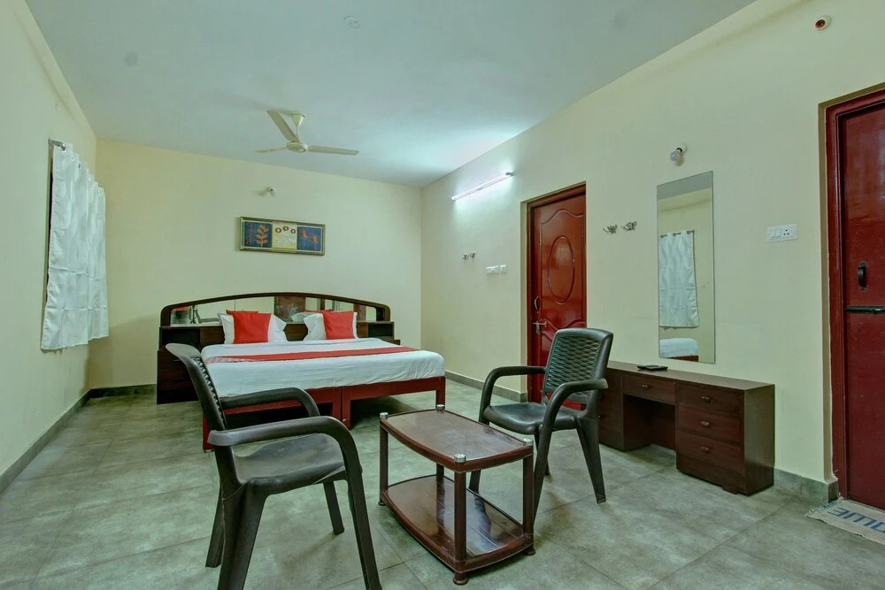 Oyo 27946 Sandhanam As Abode