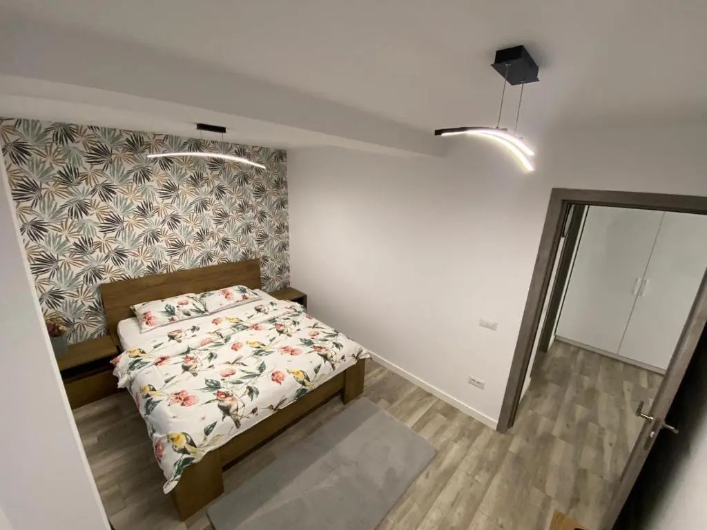 Lora Studio